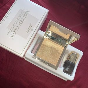JOUER MOLTEN GLOW HIGHLIGHTER